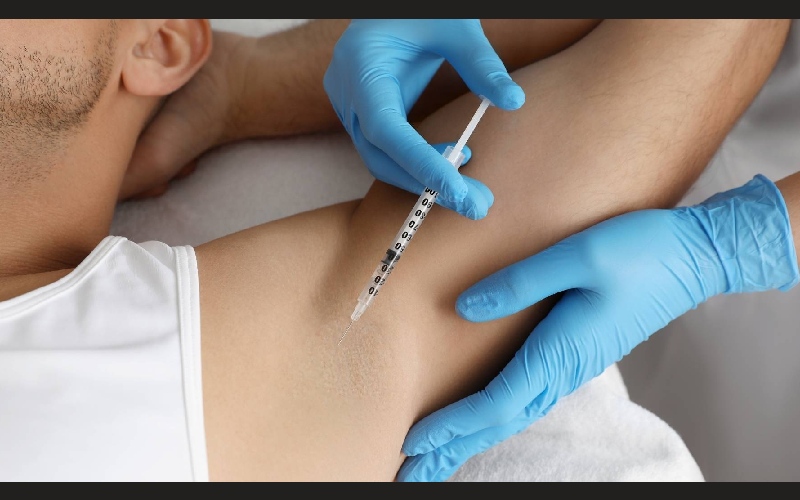 بوتاکس زیر بغل؛ فواید + قیمت بوتاکس زیر بغل